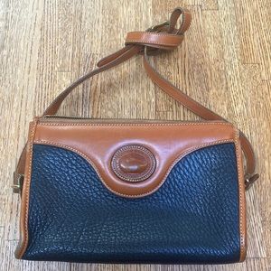 Vintage Dooney and Bourke Crossbody purse